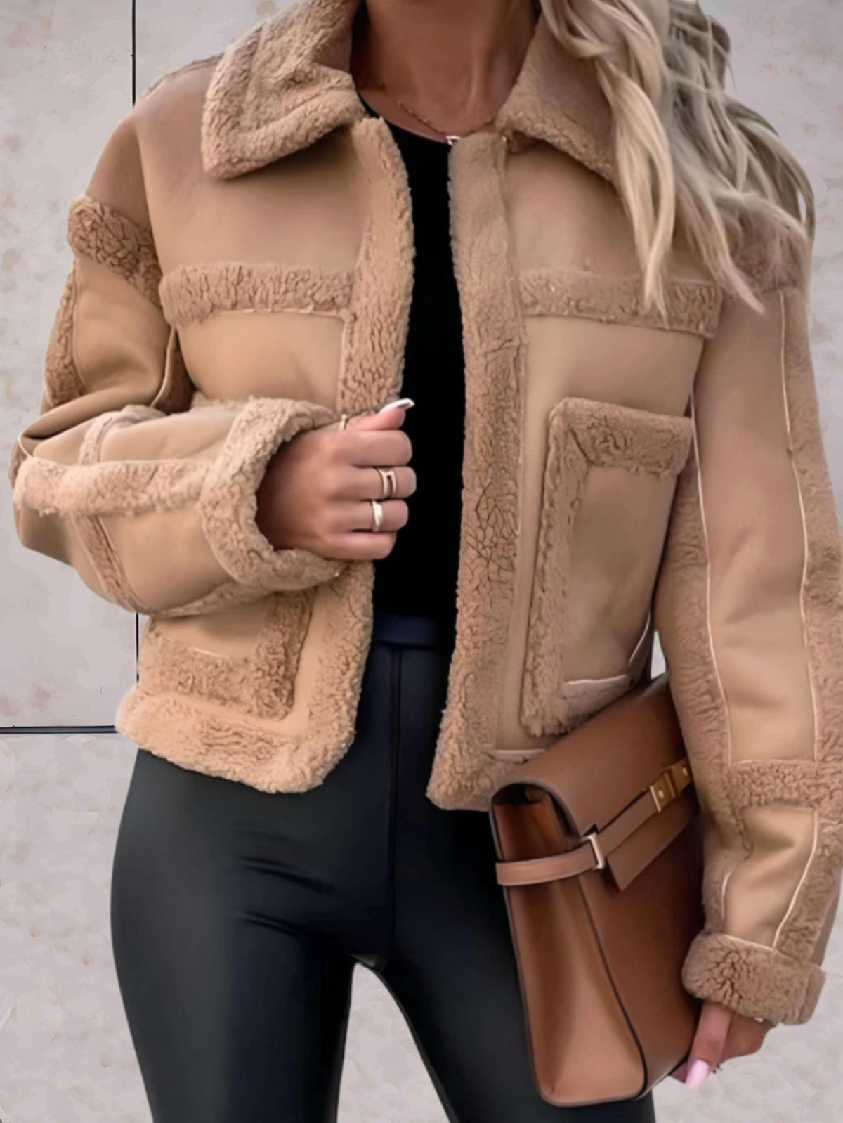 Noa - Elegant Wool Winter Coat with Fur Accents