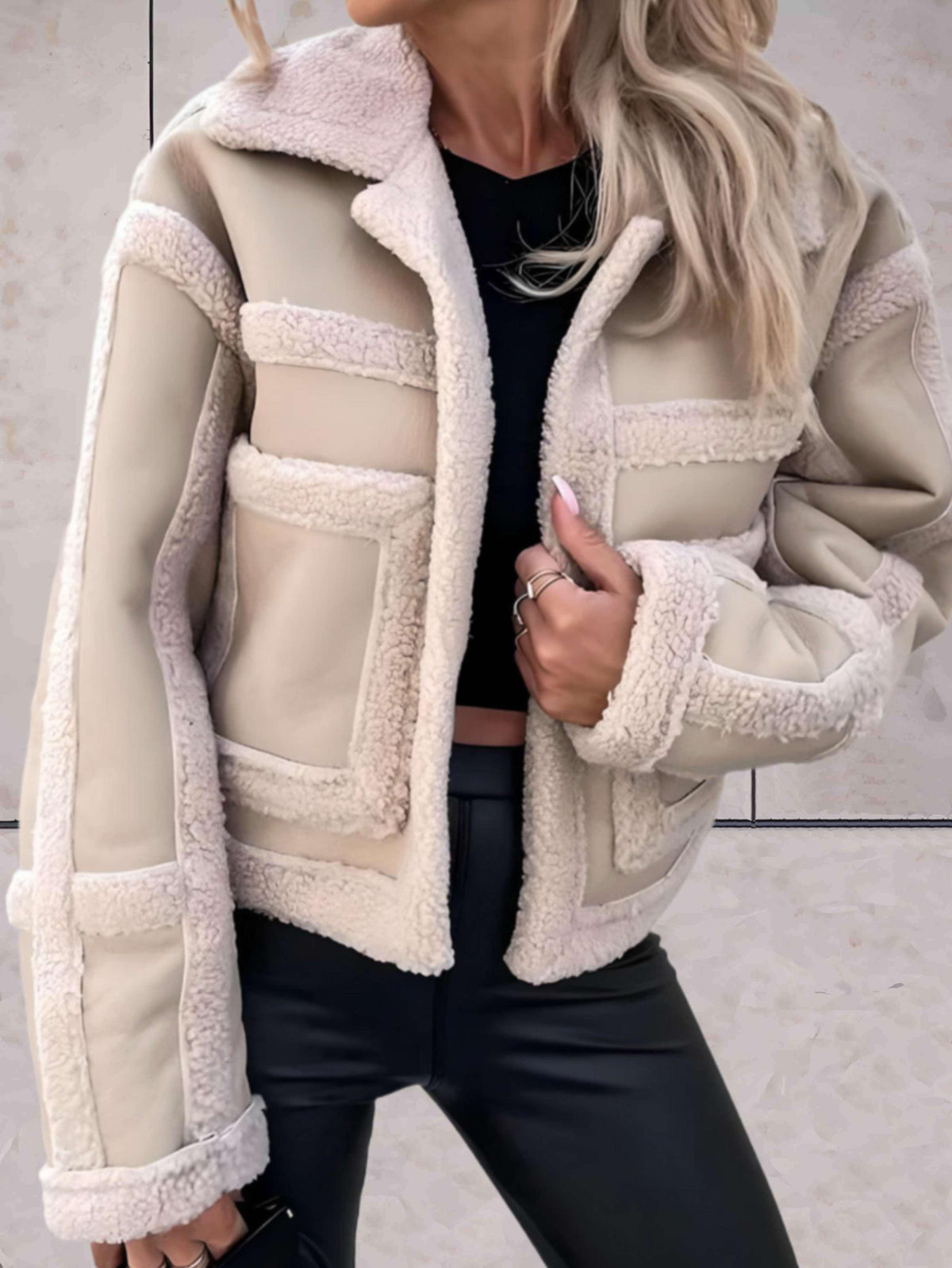 Noa - Elegant Wool Winter Coat with Fur Accents