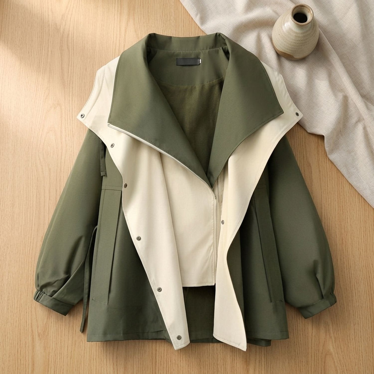 Layla | Women's Relaxed-Fit Two-Tone Waterproof Windbreaker Rain Jacket with Hood