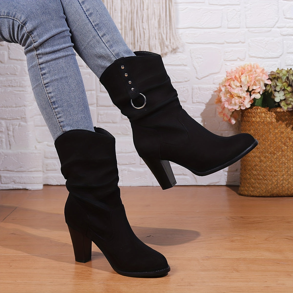 Elodie | Relaxed Heeled Ankle Boots