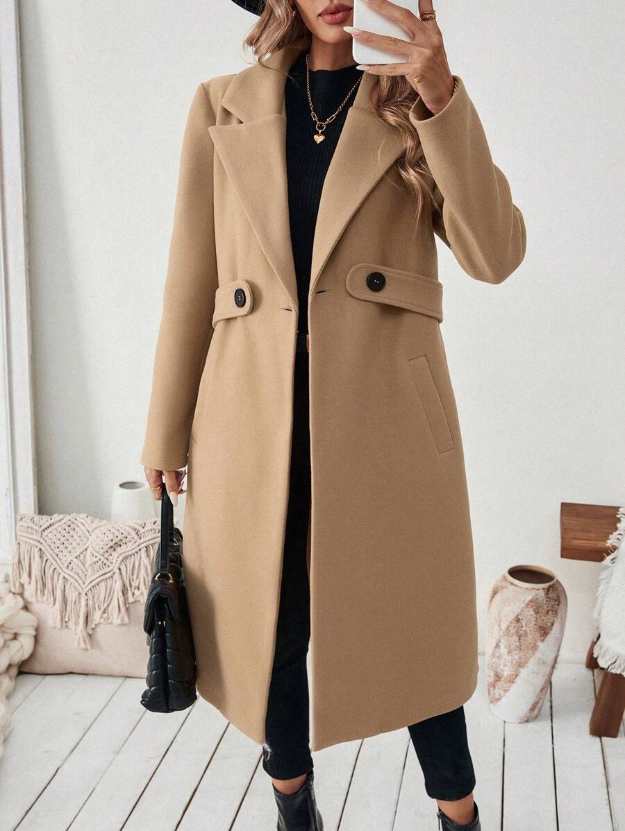 Elegant Women's Coat with Notched Collar, Defined Waist, Straight Fit, and Flap Pockets