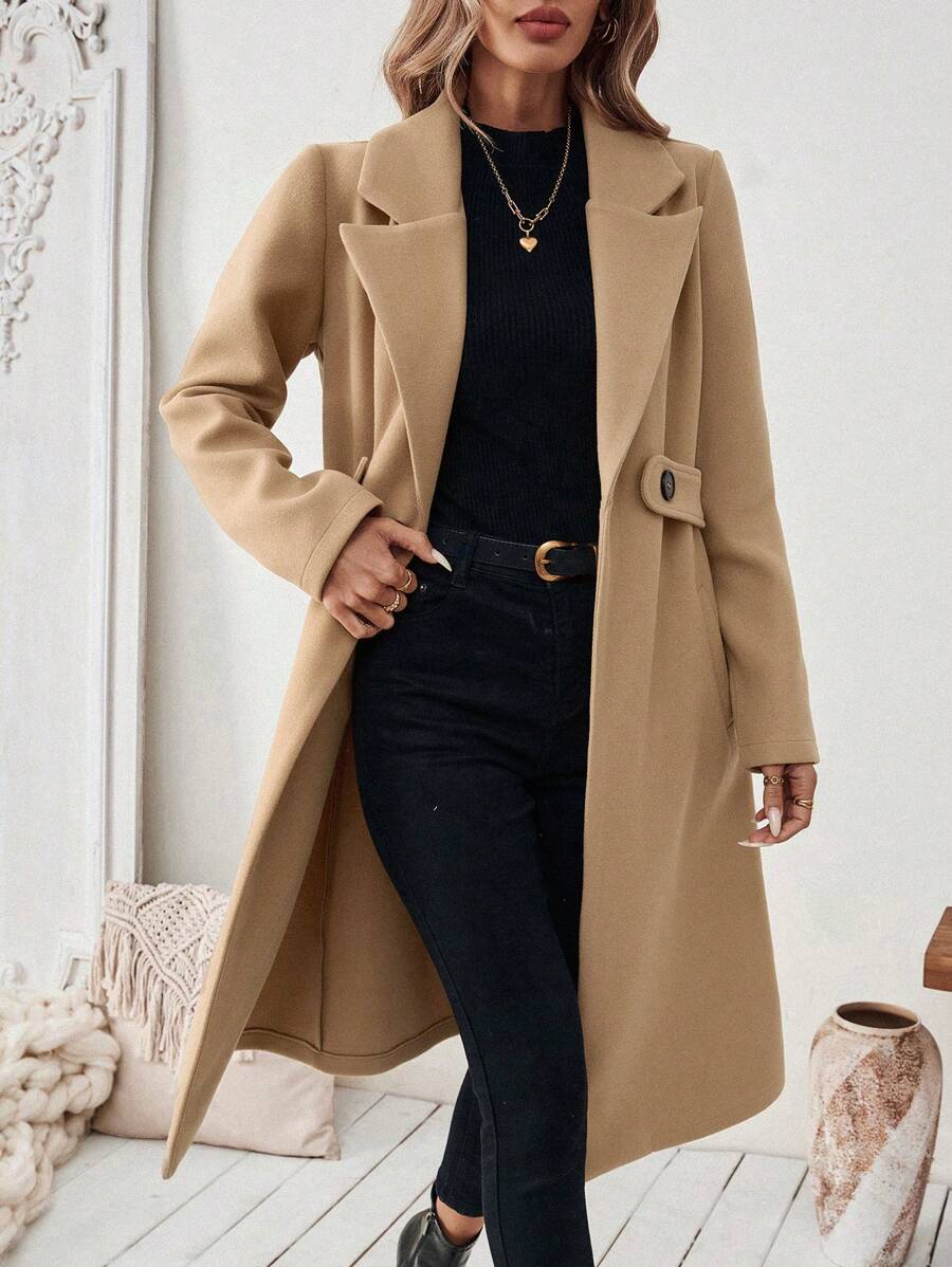 Elegant Women's Coat with Notched Collar, Defined Waist, Straight Fit, and Flap Pockets