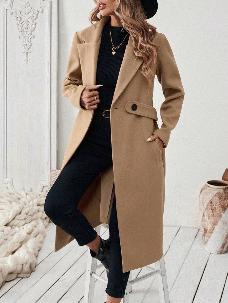 Elegant Women's Coat with Notched Collar, Defined Waist, Straight Fit, and Flap Pockets