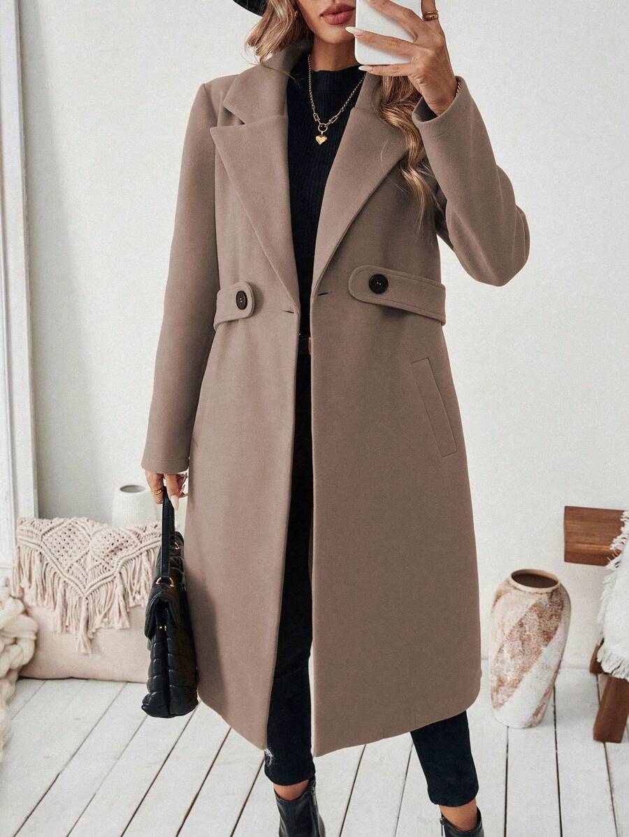 Elegant Women's Coat with Notched Collar, Defined Waist, Straight Fit, and Flap Pockets