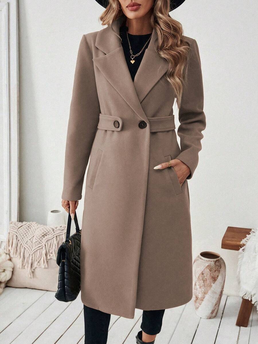 Elegant Women's Coat with Notched Collar, Defined Waist, Straight Fit, and Flap Pockets