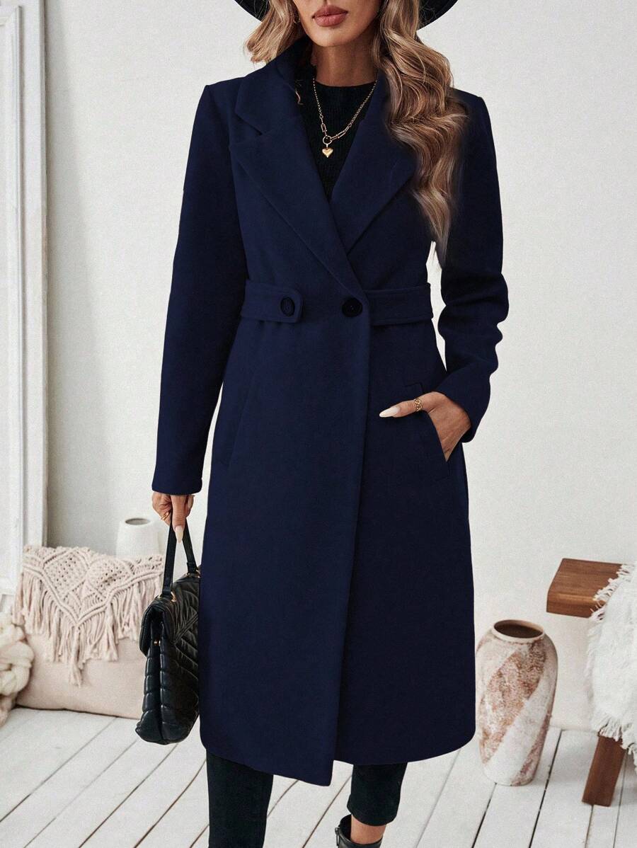 Elegant Women's Coat with Notched Collar, Defined Waist, Straight Fit, and Flap Pockets