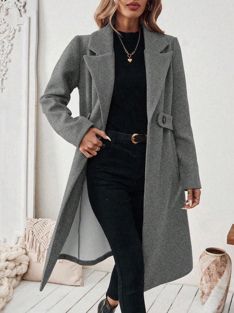 Elegant Women's Coat with Notched Collar, Defined Waist, Straight Fit, and Flap Pockets