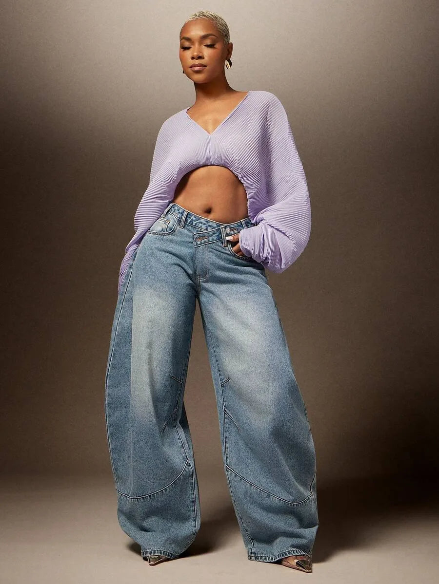 Baggy Jeans for Women with Asymmetrical Waist