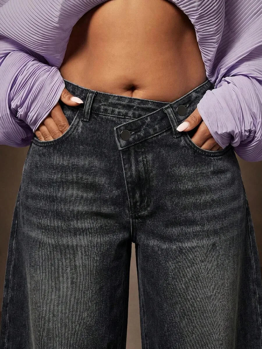 Baggy Jeans for Women with Asymmetrical Waist