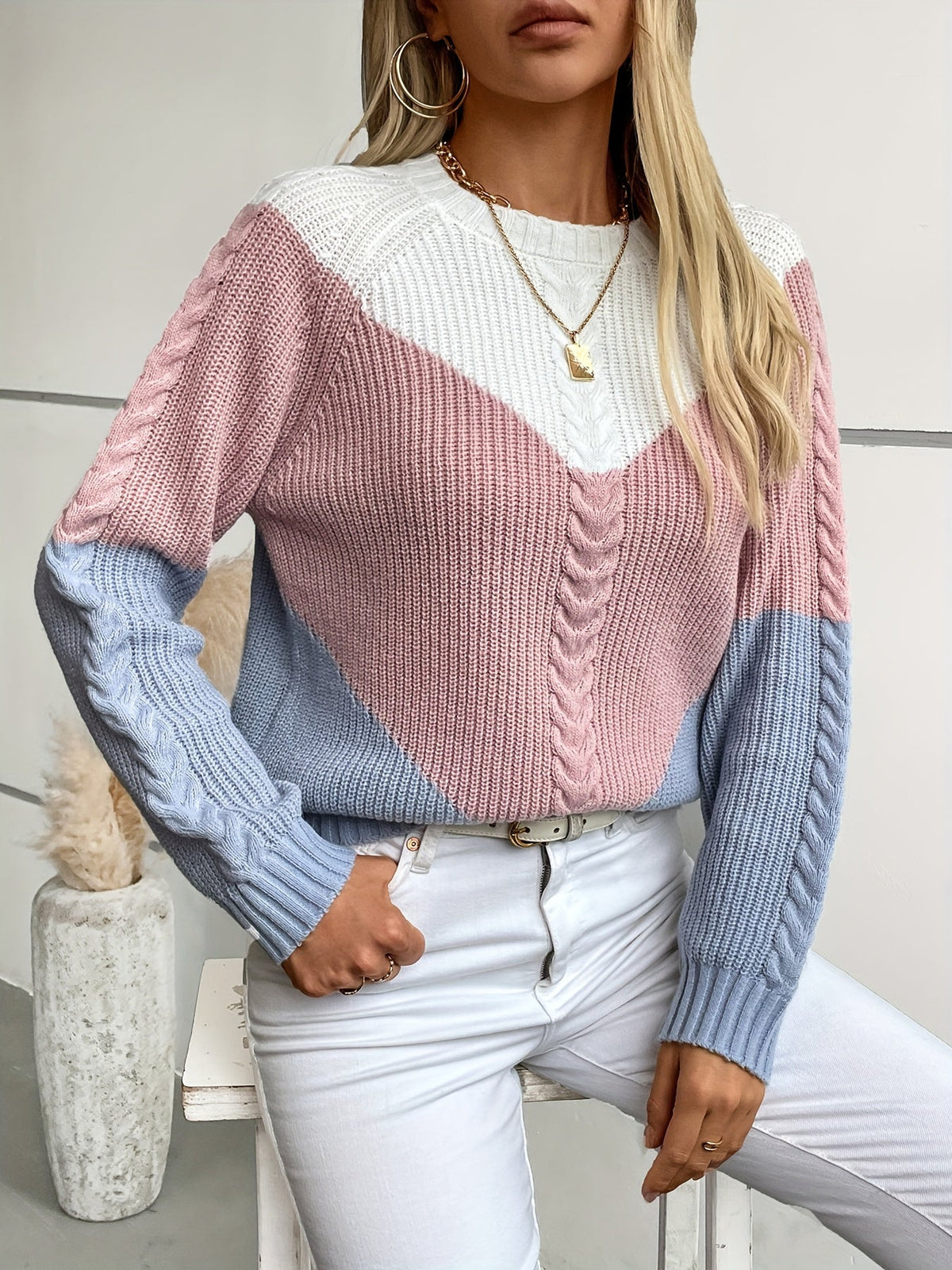 Linnea | Color-Blocked Cable Knit Sweater