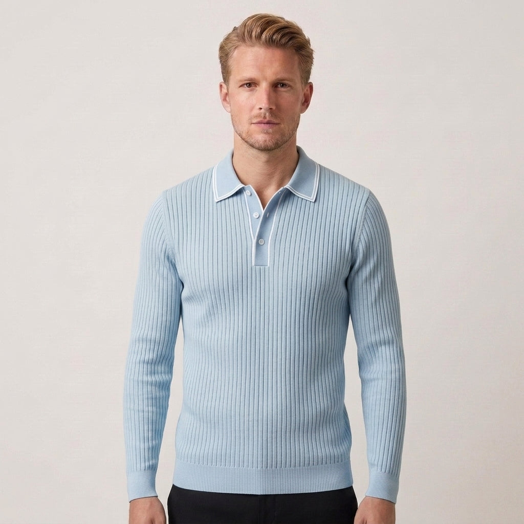 Knitted polo with ribbed texture, classic collar and regular fit for men