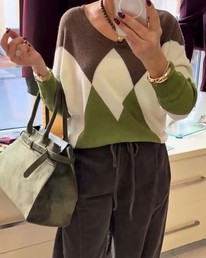 Long-Sleeved Pullover with Plaid Contrast