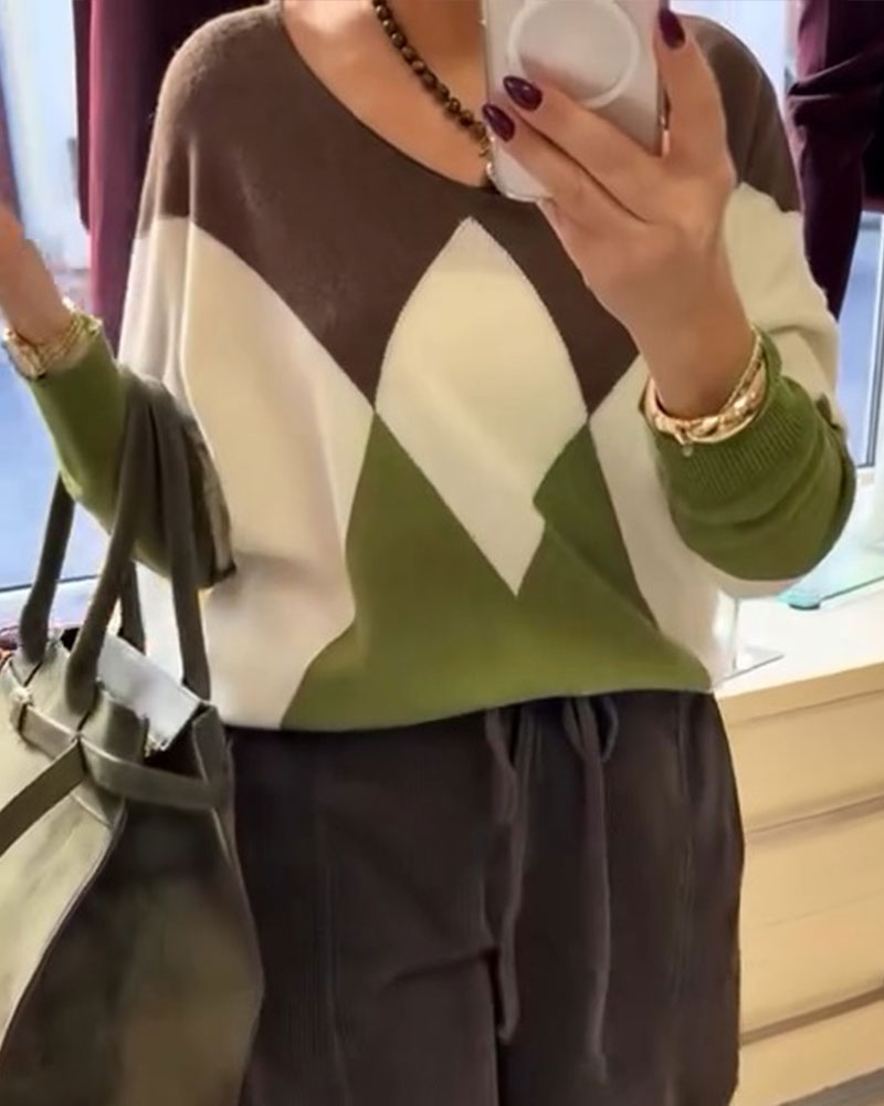 Long-Sleeved Pullover with Plaid Contrast