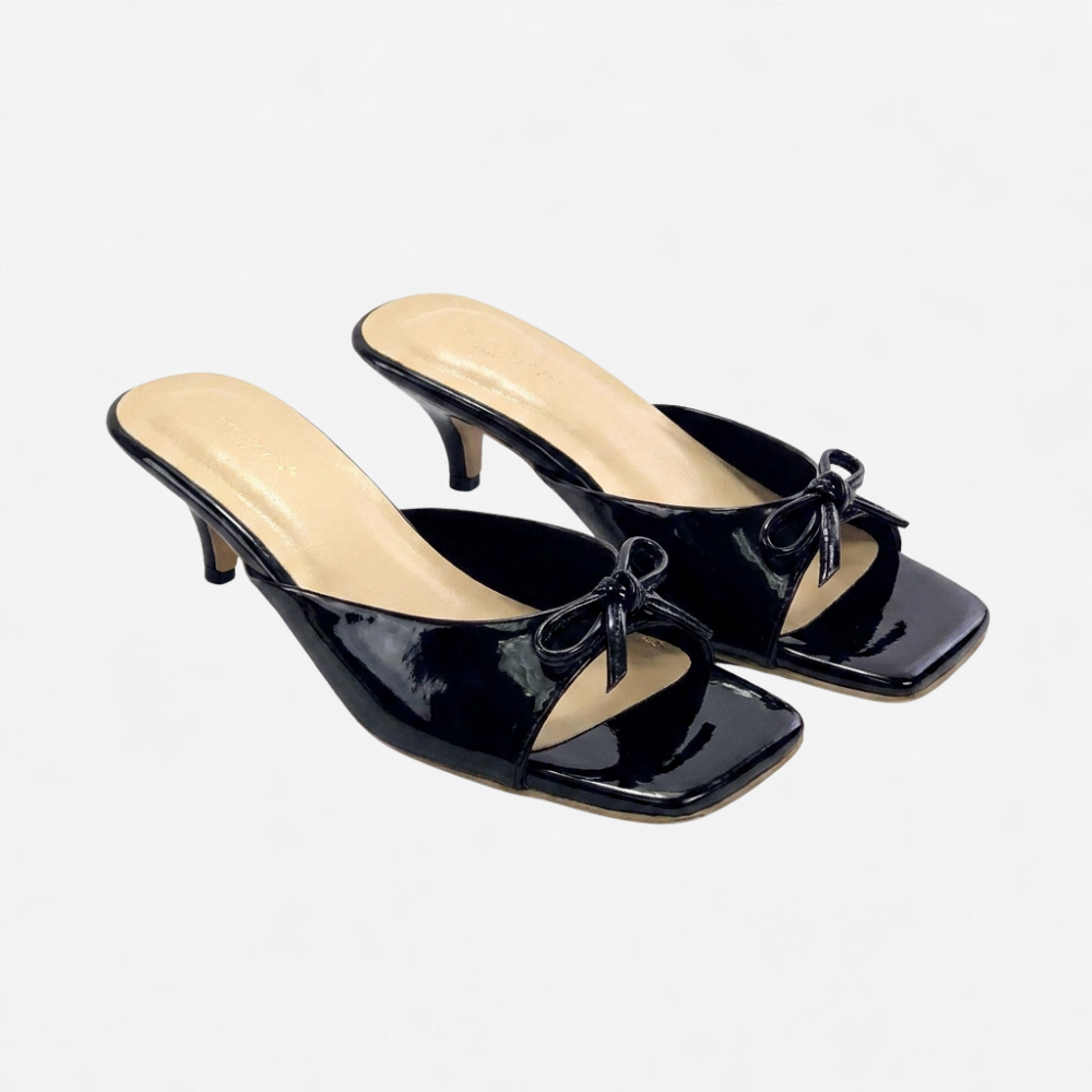 OLDMONEYLOOK | Women Classic Refined Kitten Heel Pumps