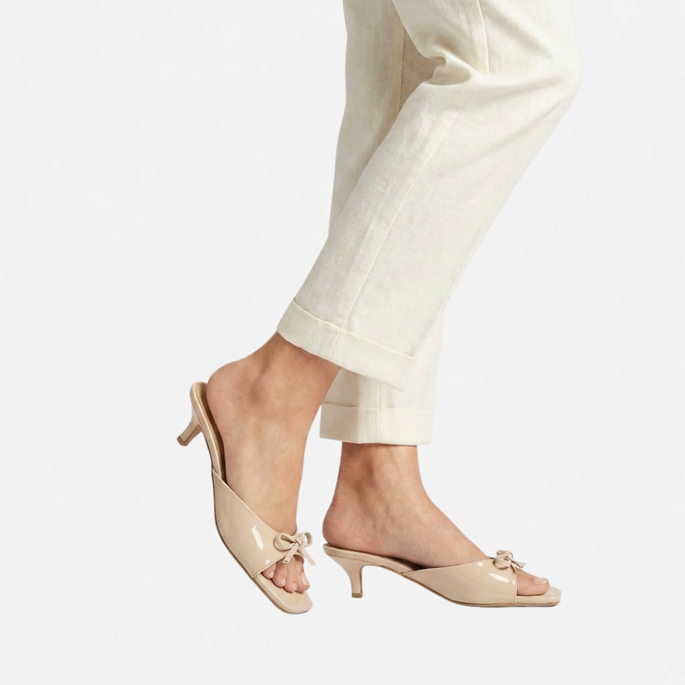 OLDMONEYLOOK | Women Classic Refined Kitten Heel Pumps