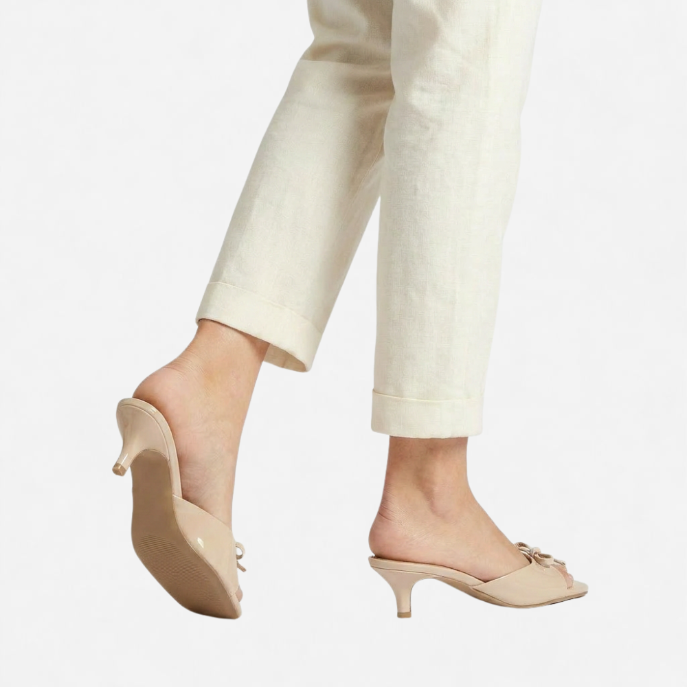 OLDMONEYLOOK | Women Classic Refined Kitten Heel Pumps