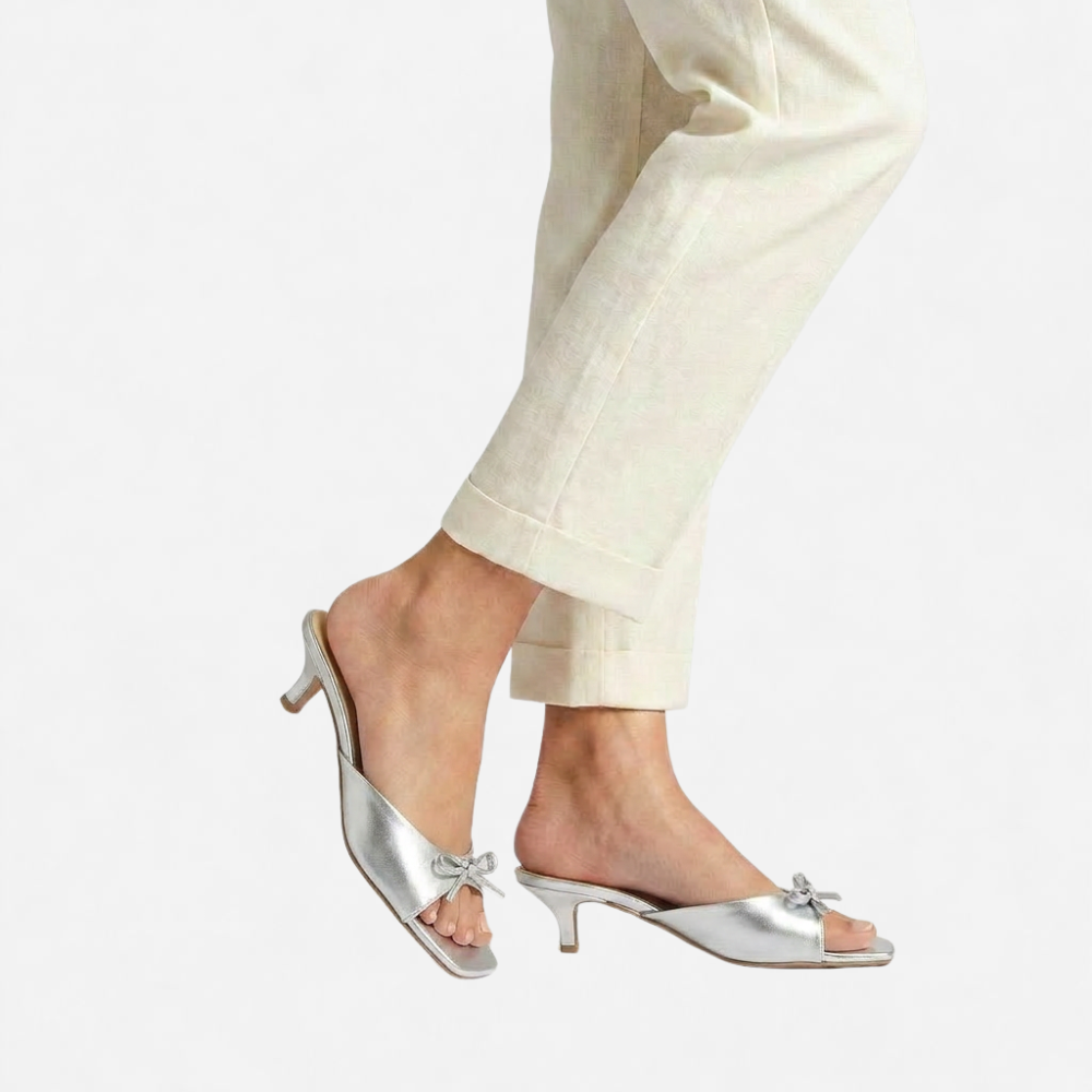 OLDMONEYLOOK | Women Classic Refined Kitten Heel Pumps