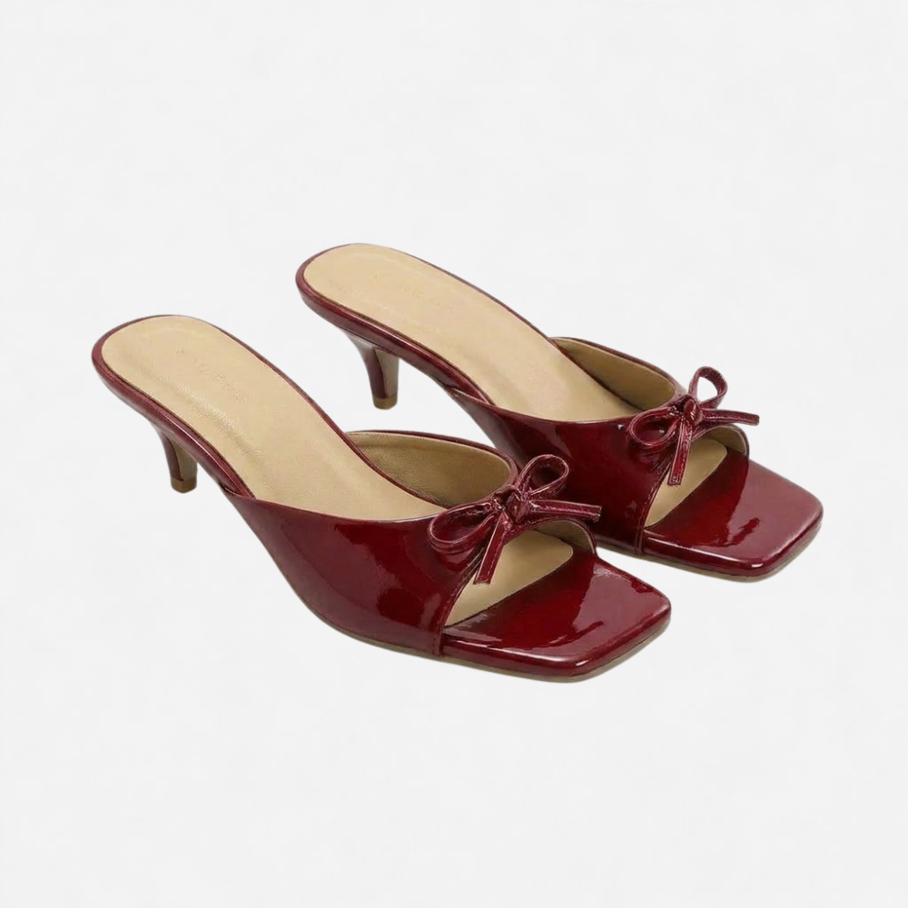 OLDMONEYLOOK | Women Classic Refined Kitten Heel Pumps
