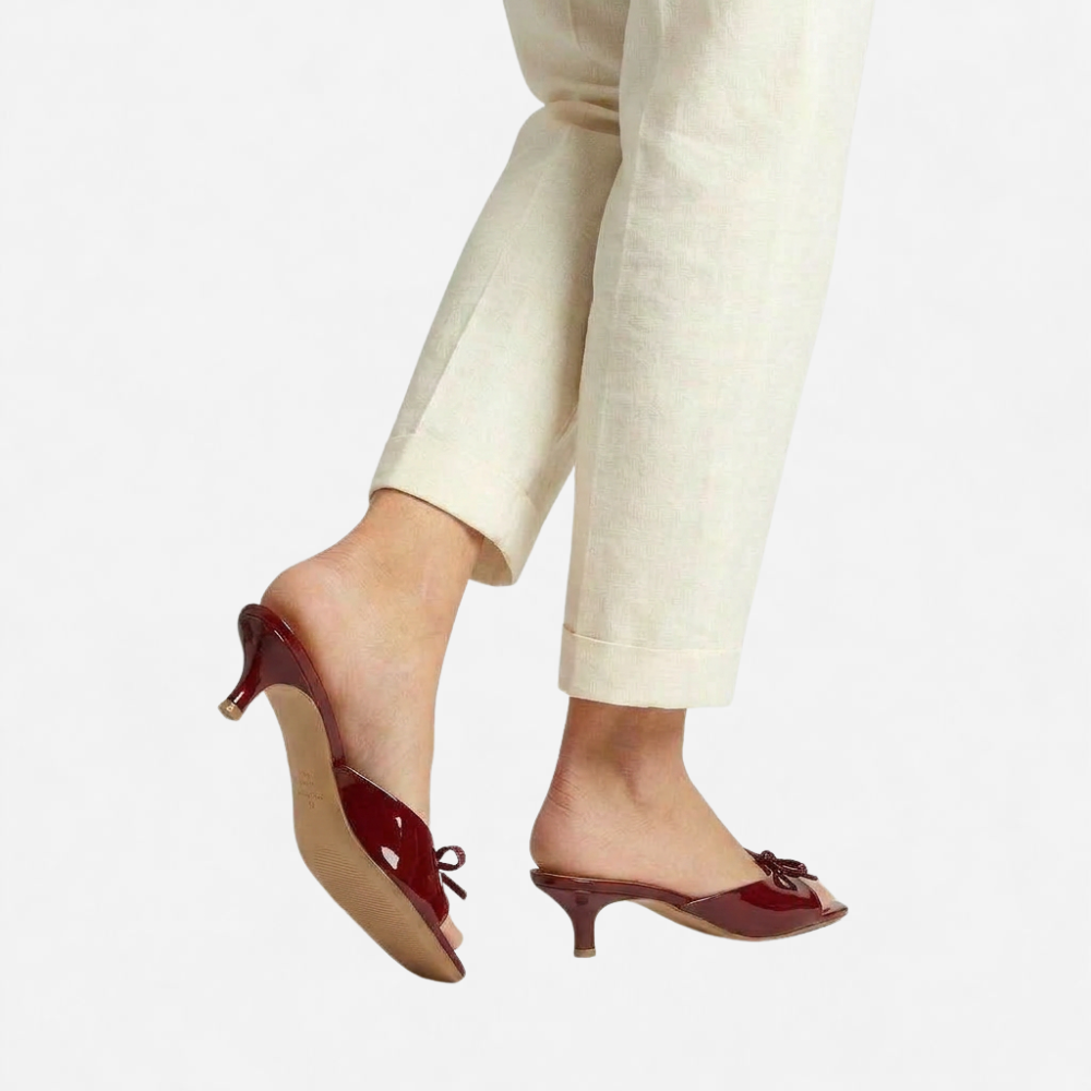 OLDMONEYLOOK | Women Classic Refined Kitten Heel Pumps