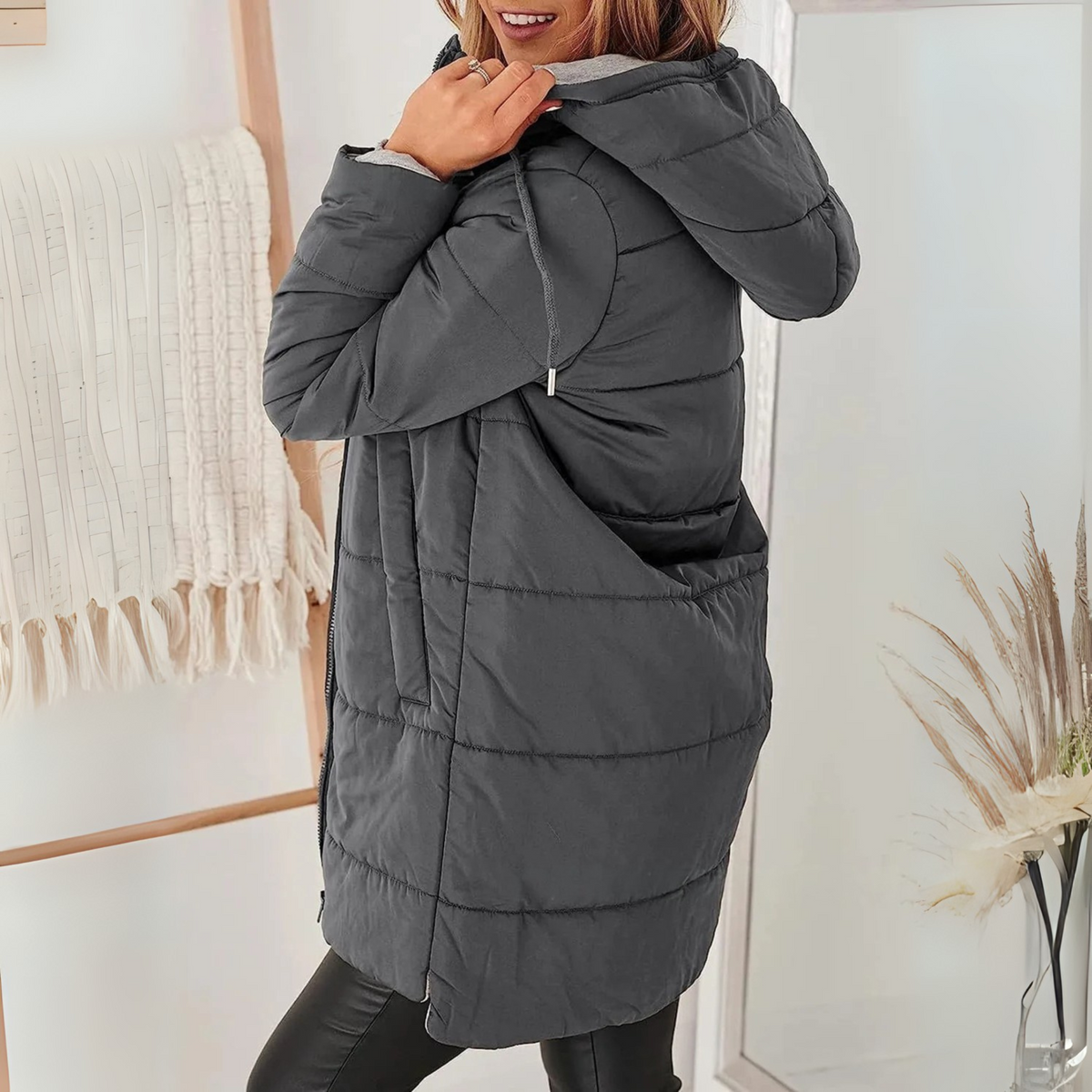 Women's Cozy Hooded Down Puffer Jacket - Perfect for Winter