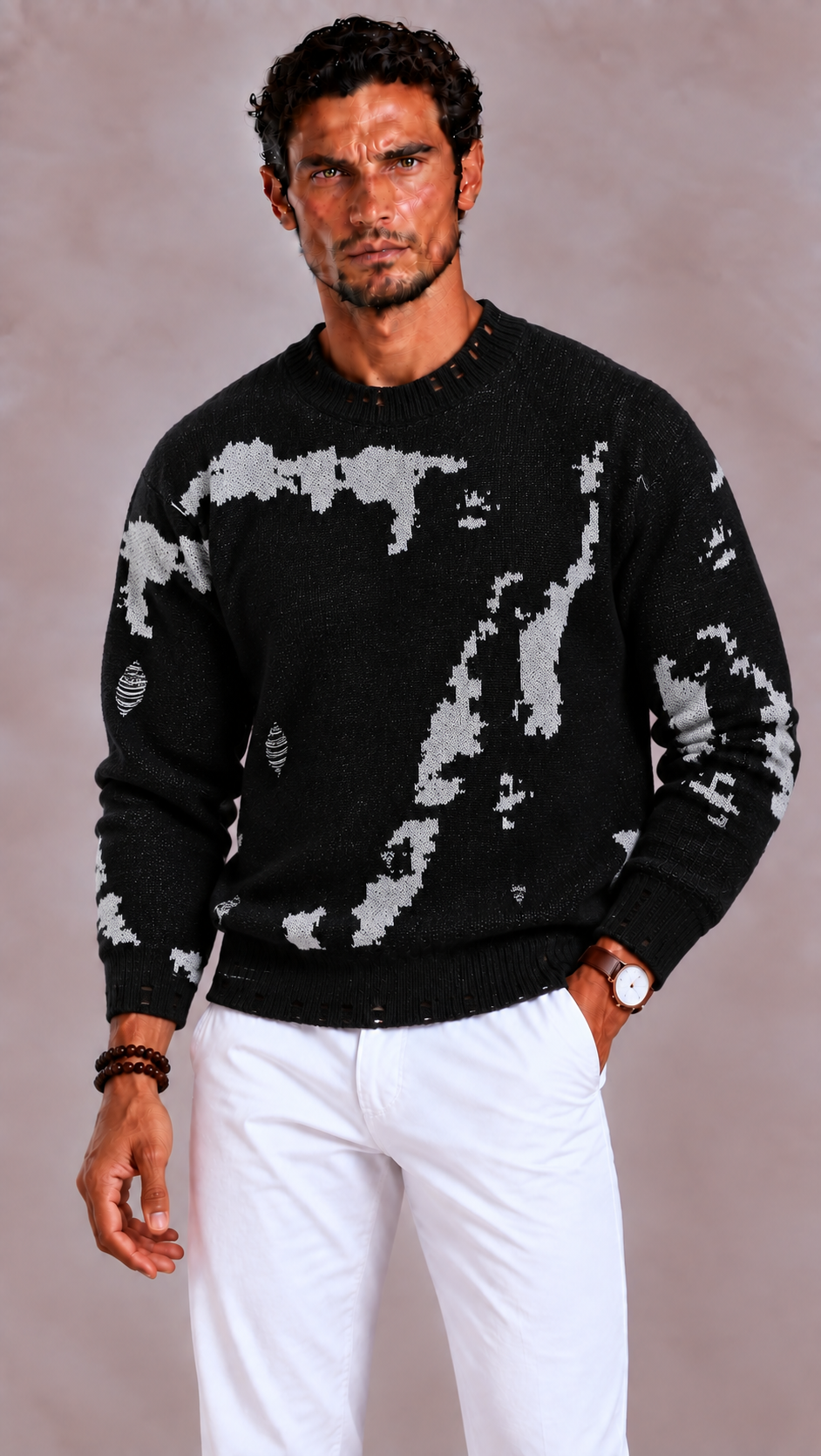 Hand-knitted wool sweater for men, classic fit with a crew neck