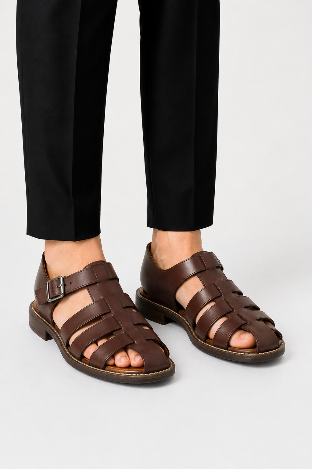 Men's Leather Sandals Closed Design Timeless Summer Style