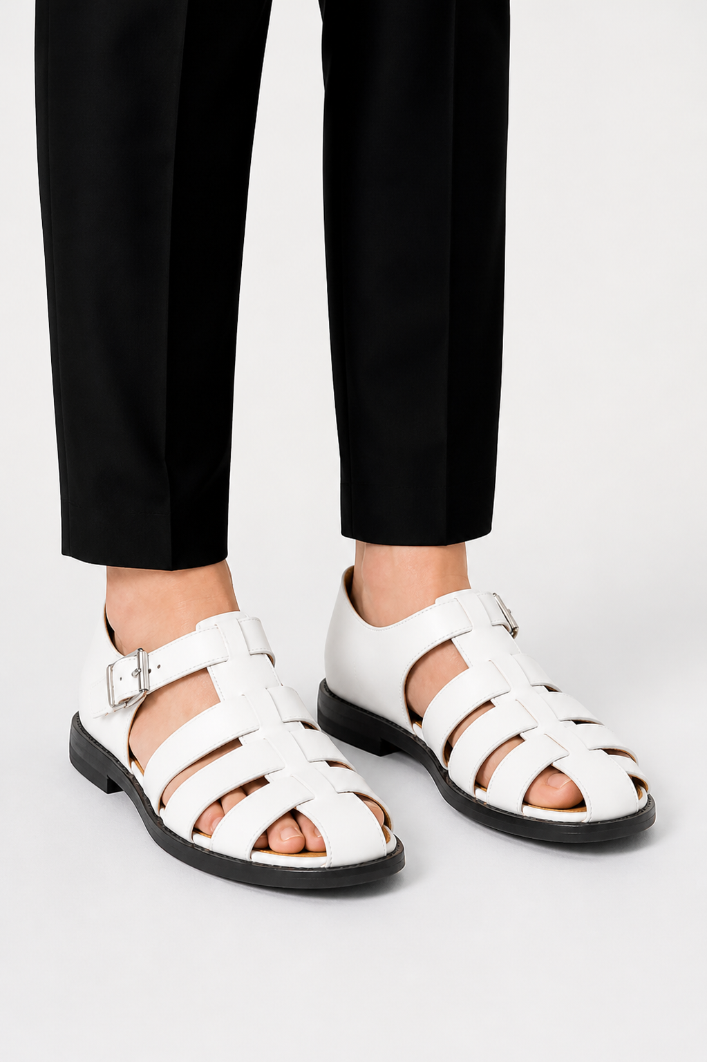 Men's Leather Sandals Closed Design Timeless Summer Style