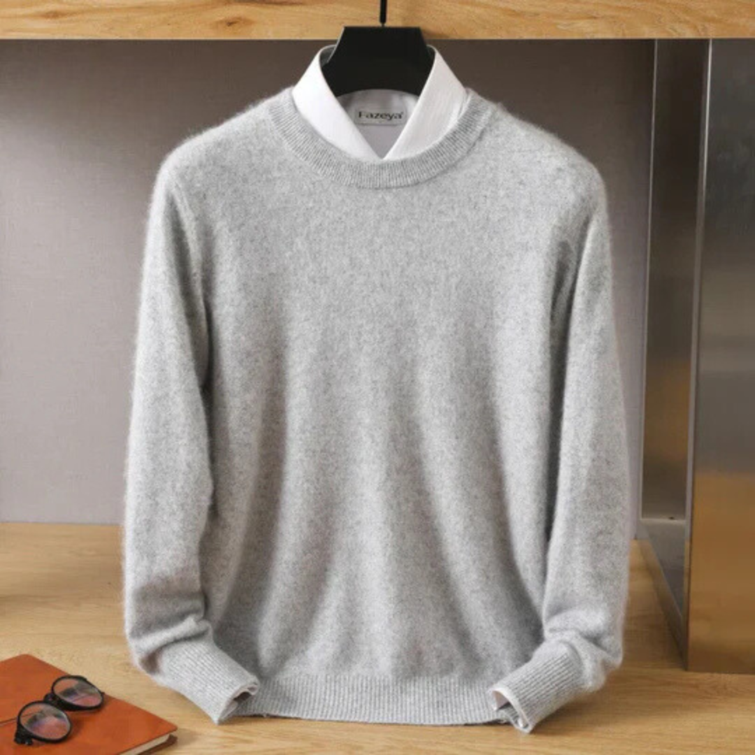 Men's Brushed Trim Crew Neck Sweater with Ribbed Cuffs and Tailored Hem