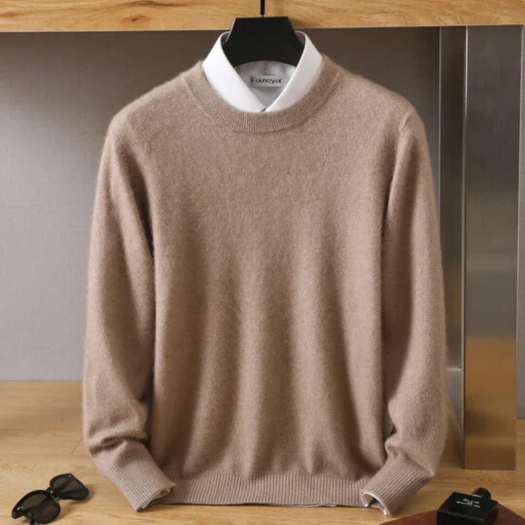 Men's Brushed Trim Crew Neck Sweater with Ribbed Cuffs and Tailored Hem