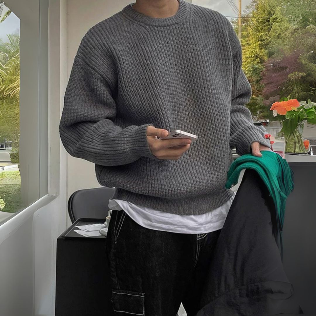 Classic Fit Men's Crew Neck Sweater with Structured Knit and Ribbed Cuffs