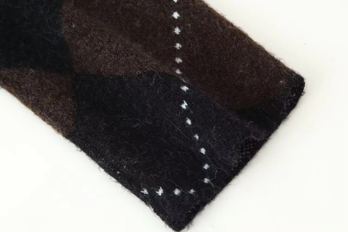 Women's Two Piece Knit Set in Diamond Pattern