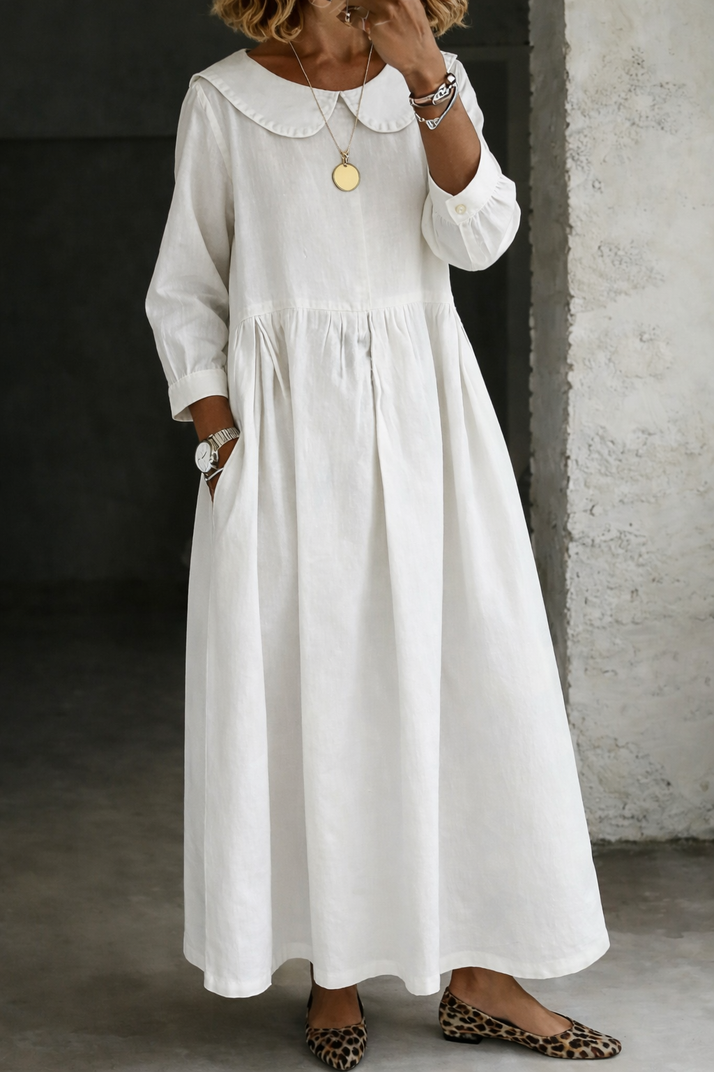 Relaxed Fit Women's Knit Shift Dress with Peter Pan Collar for Everyday Wear