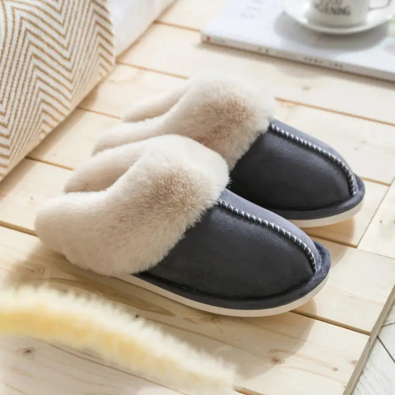 Cushioned Closed-Toe Women's Slippers with Thick Non-Slip Sole
