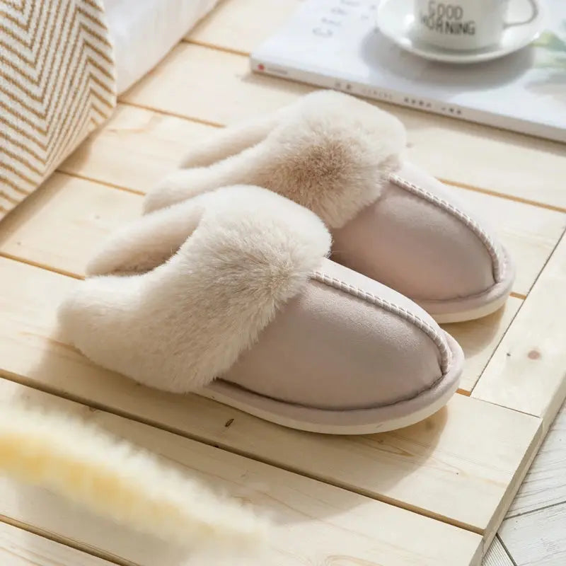 Cushioned Closed-Toe Women's Slippers with Thick Non-Slip Sole