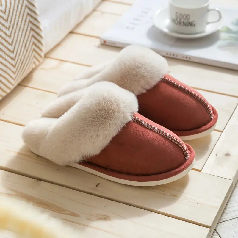 Cushioned Closed-Toe Women's Slippers with Thick Non-Slip Sole