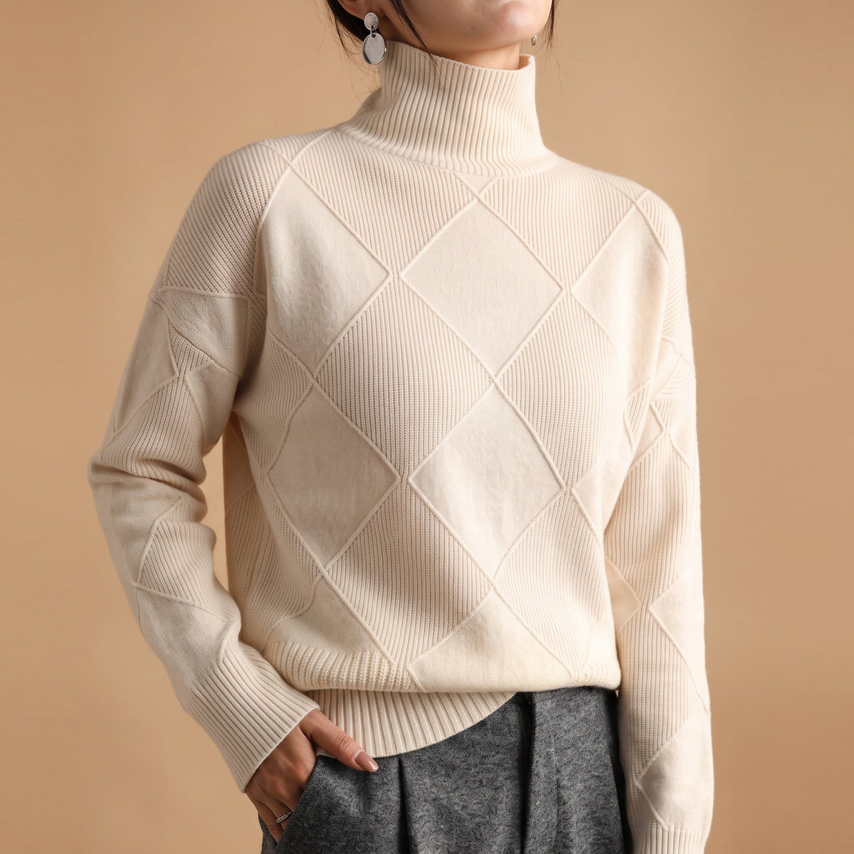 Diamond-Block Ribbed Trim Turtleneck Sweater for Women