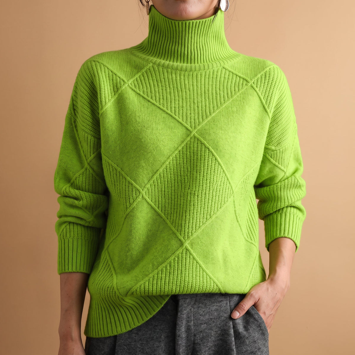 Diamond-Block Ribbed Trim Turtleneck Sweater for Women