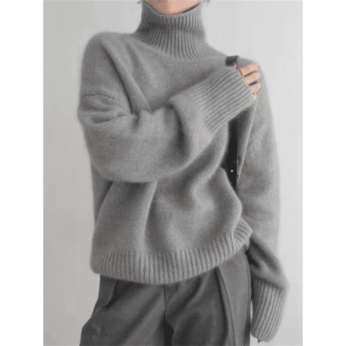 Cozy Women's Relaxed Fit Turtleneck Sweater
