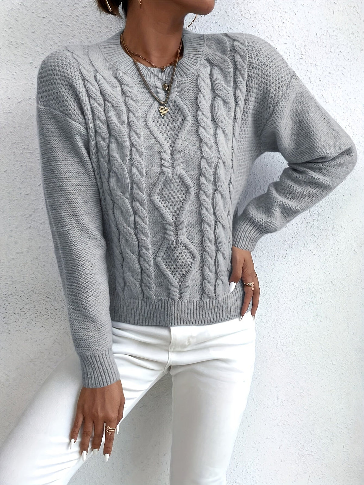 Gwendolyn | Cozy Chunky Cable Knit Sweater