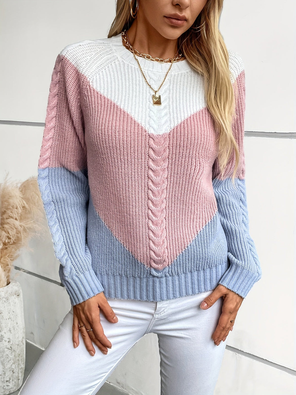 Linnea | Color-Blocked Cable Knit Sweater