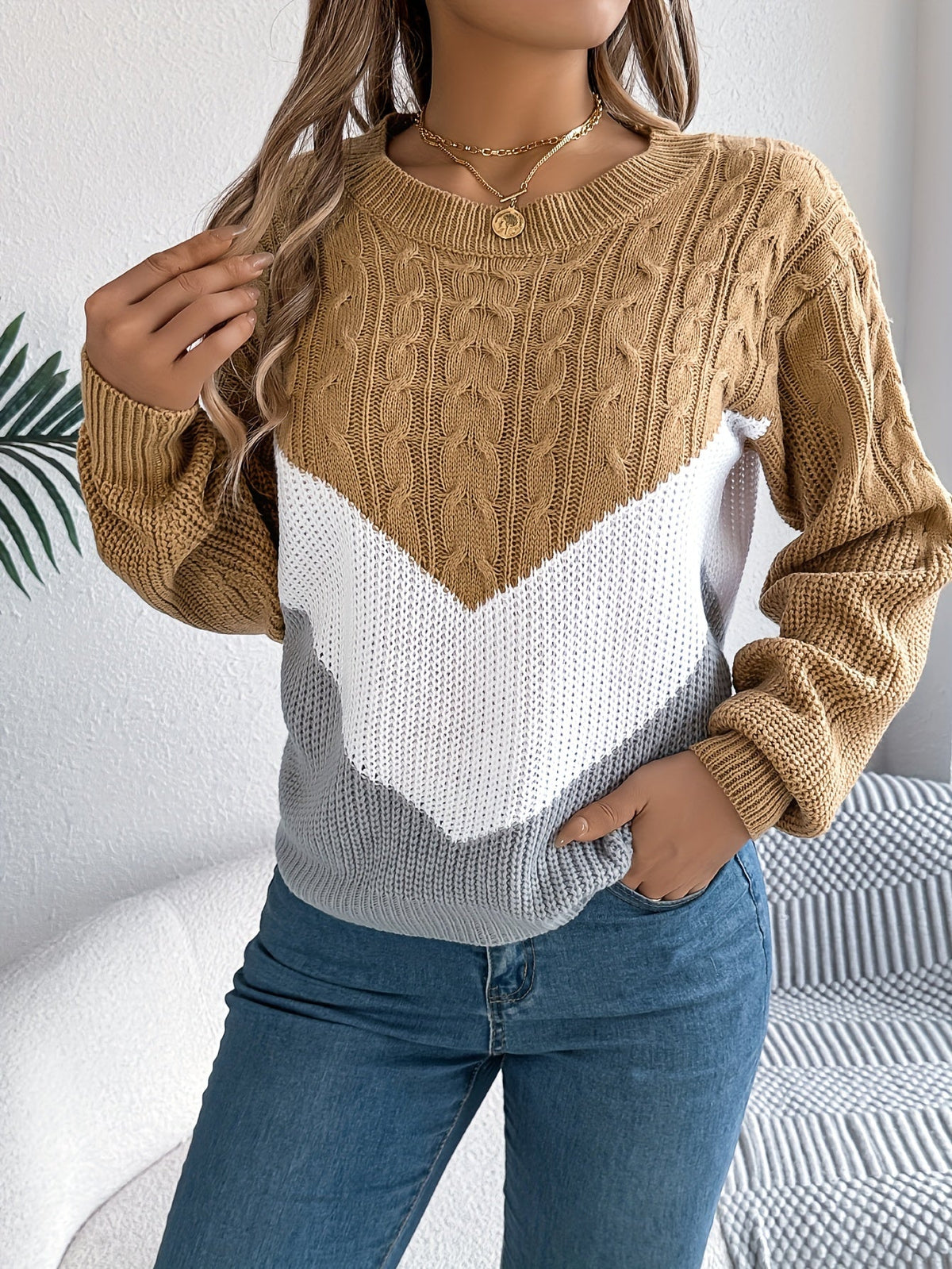 Noreen | Color-Blocked Knit Sweater