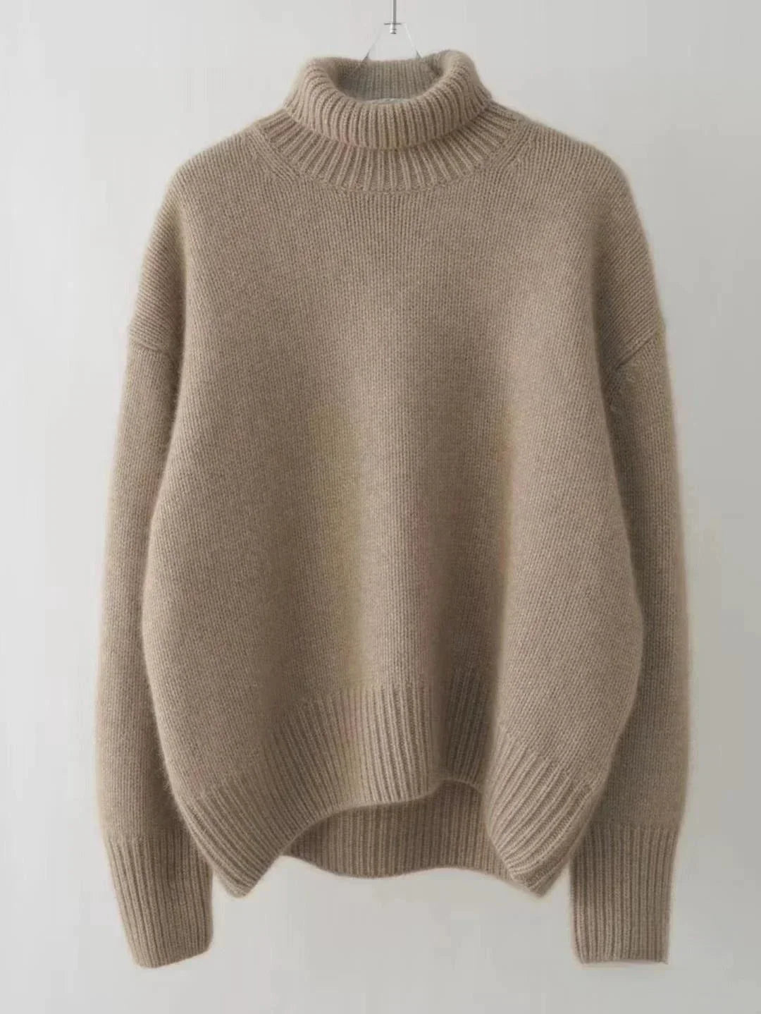 Cozy turtleneck jumper for women with an oversized fit in khaki