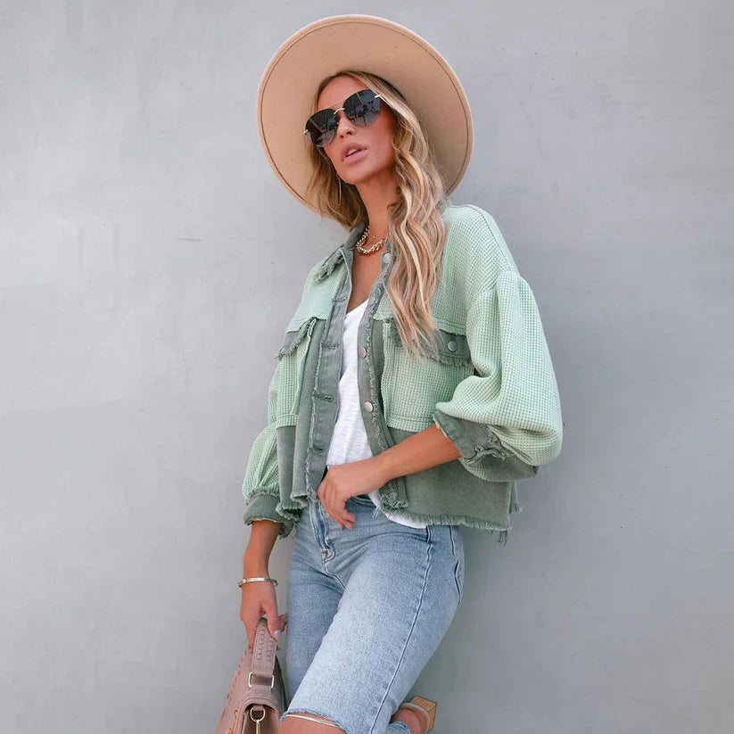 Cropped Jacket for Women with Frayed Hem and Tailored Fit Casual