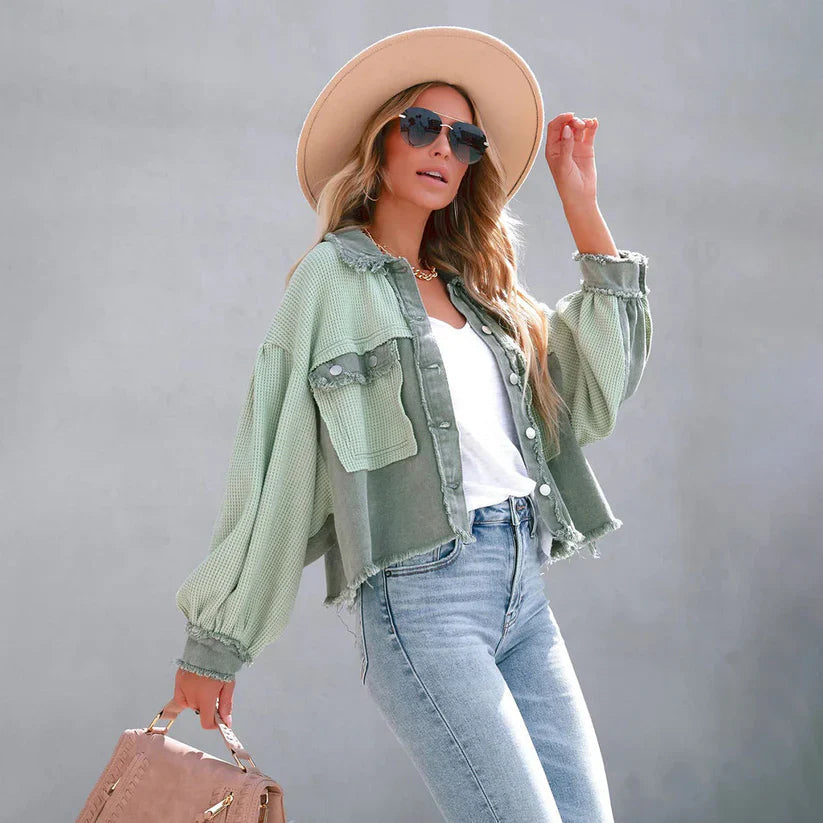 Cropped Jacket for Women with Frayed Hem and Tailored Fit Casual