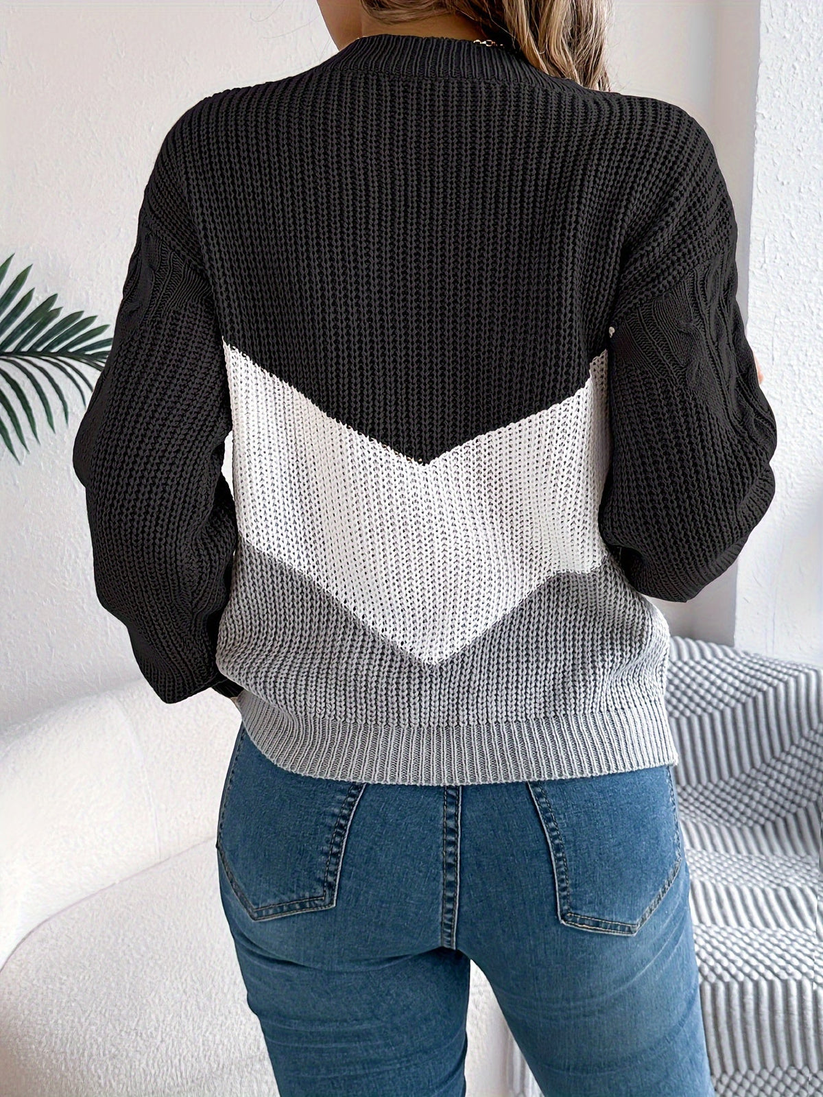 Noreen | Color-Blocked Knit Sweater
