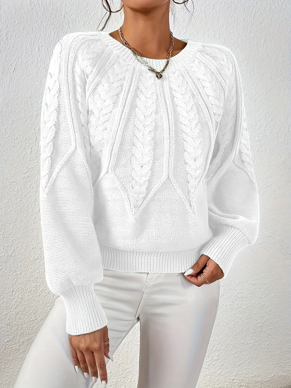 Plus Size Women's Oversized Cable Knit Sweater with Round Neck and Balloon Sleeves