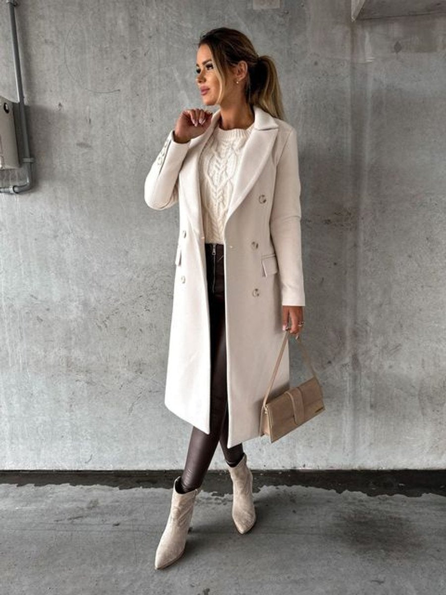 Knee-Length Women's Wool Coat featuring Notched Collar and Straight Fit