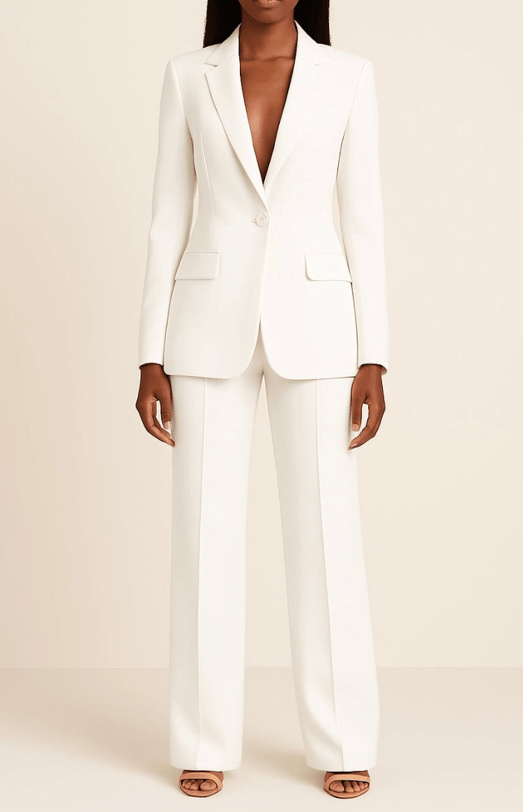 Women's Suit with Structured Fit