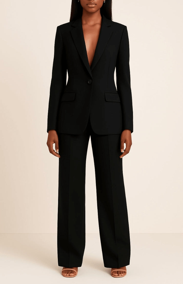 Women's Suit with Structured Fit