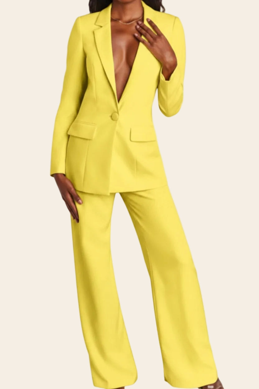 Women's Suit with Structured Fit